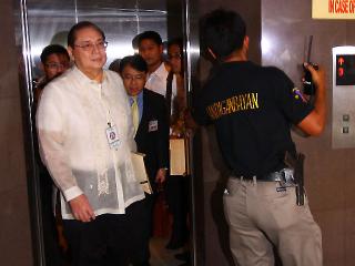 Mike Arroyo asks Sandiganbayan for travel abroad permit