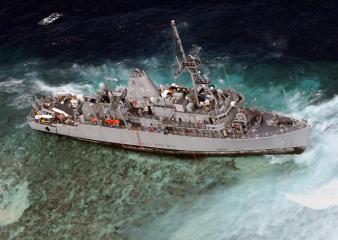 Efforts to free USS Guardian from Tubbataha Reef underway