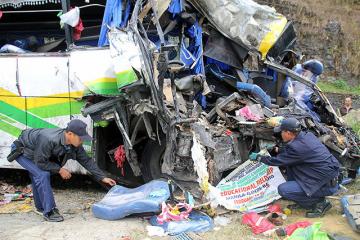 Seven dead in Benguet bus-truck mishap