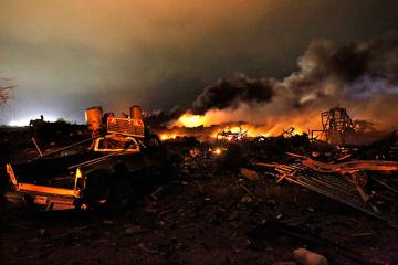 Over 100 hurt in Texas fertilizer plant explosions