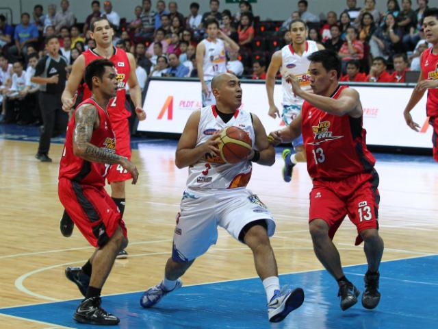 PBA: Lee, Tiu lead Rain or Shine against Barako