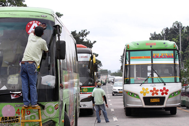 LTFRB Eyes Suspending Franchises Of Buses In EDSA Accident | GMA News ...