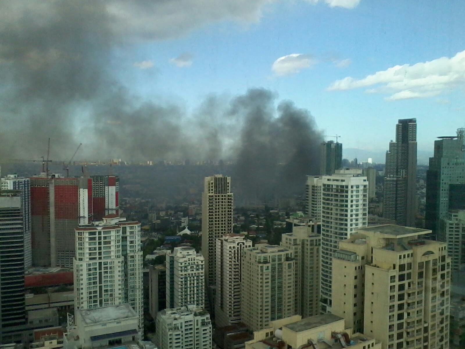 Fire hits residential area in Makati GMA News Online