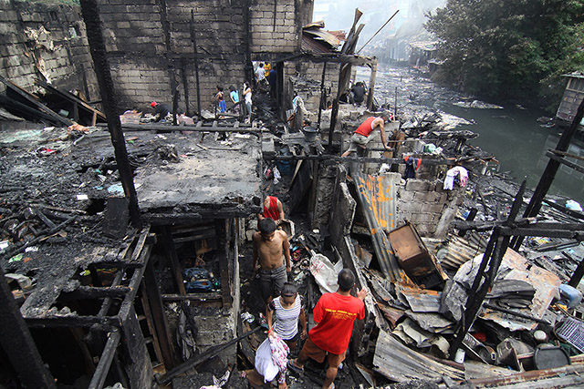 NDRRMC: 10 families lose homes to Mandaluyong fire │ GMA News Online