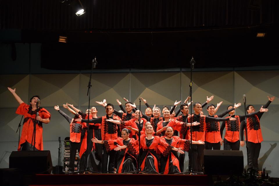 UP Concert Chorus performs in Sabah for 'friendship concert' GMA News